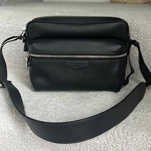 LOUIS VUITTON Outside Messenger bag Taiga Leather PM